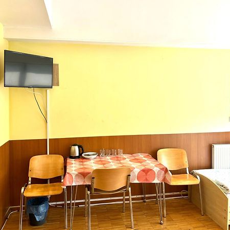 Hostel Nuove Frontiere นือซา ภายนอก รูปภาพ