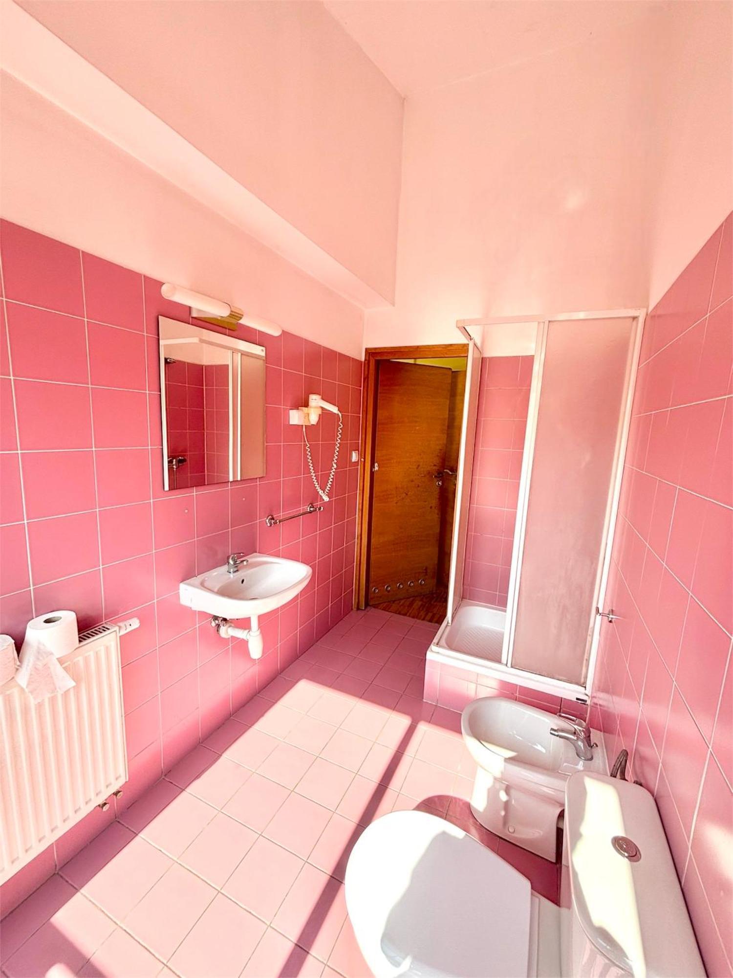 Hostel Nuove Frontiere นือซา ภายนอก รูปภาพ
