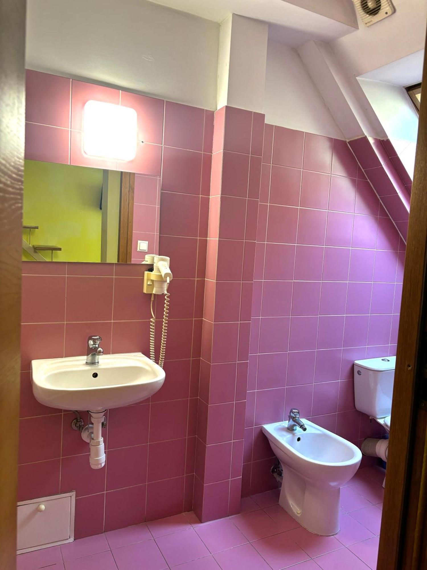 Hostel Nuove Frontiere นือซา ภายนอก รูปภาพ